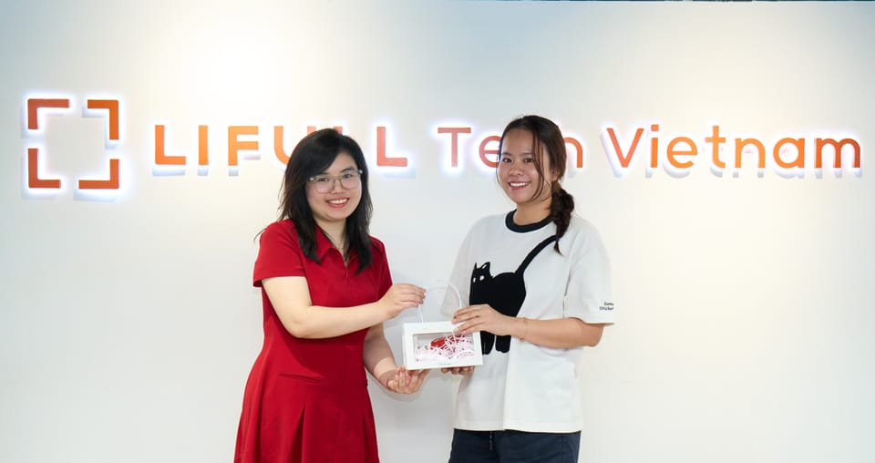 Vinh danh học viên xuất sắc lớp doanh nghiệp tại LIFULL Tech Vietnam